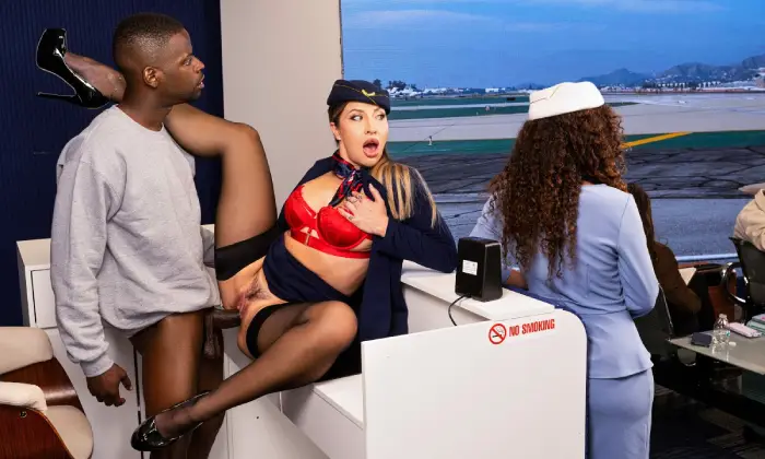 Melissa Stratton & Aleksa Mink – Airport Lounge Lizards Get Lucky: Part 1